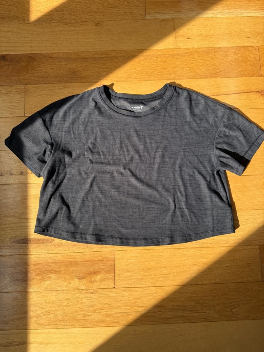 Old Navy Charcoal Cropped Short Sleeve Tee